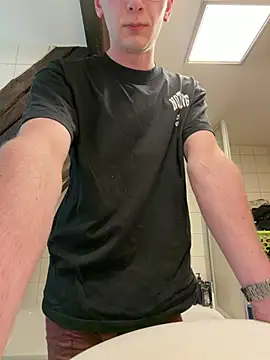 Dzwiadekk online show from April 13, 3:23 pm