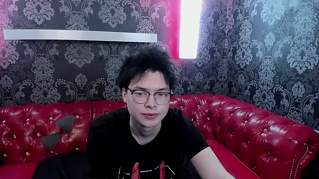 EdwardBev online show from March 19, 9:40 pm