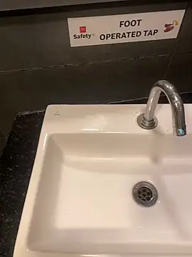 boy good12 online show from April 3, 9:06 am