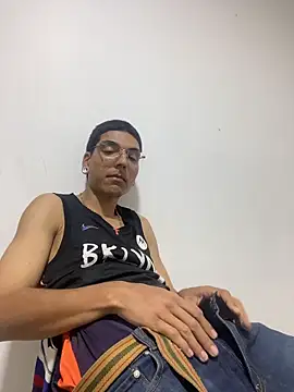 DominantVid online show from March 28, 8:58 am