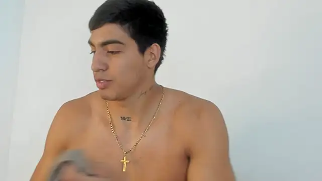 Milo LatinBoy online show from March 26, 8:02 pm