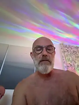 BeartrapSp online show from April 2, 8:44 am