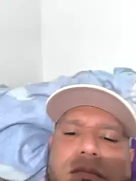 J0s32323 online show from April 3, 6:37 pm