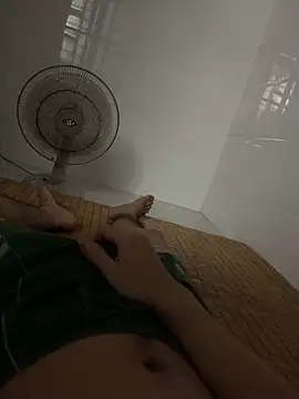 tanluc144444 online show from April 11, 2:53 pm