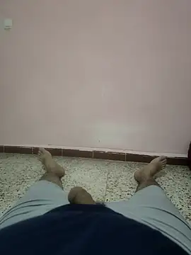 TrainedNickel4 online show from April 8, 11:02 pm