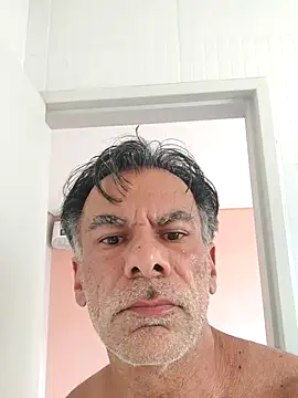 Rodrigo0671 online show from April 8, 6:49 pm