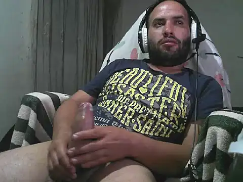 axelcolix online show from April 8, 1:50 am