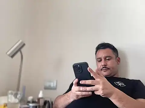 Necesitotrabajo online show from April 8, 5:11 pm