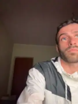 lucafabr22 online show from April 9, 7:09 pm