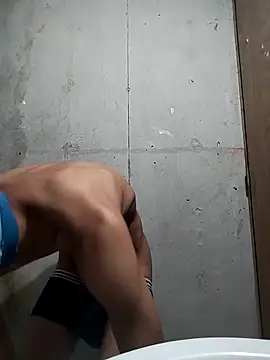 largedickk  online show from April 16, 11:07 pm