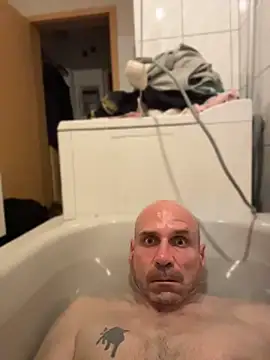 firemaxx76 online show from April 16, 1:05 am