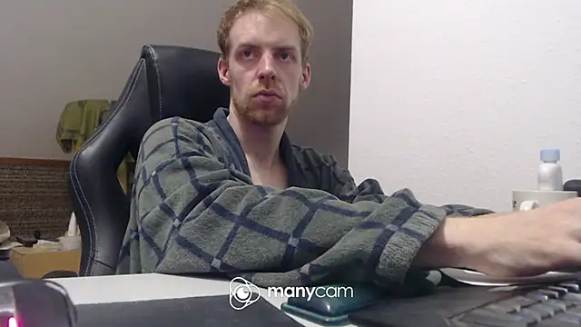 Milkyman7 online show from October 11, 8:24 pm