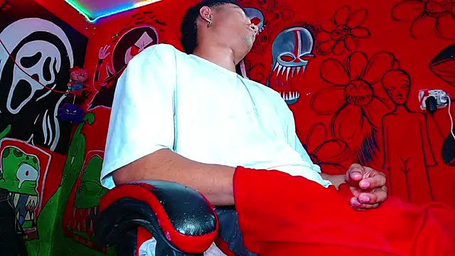 Nikkithebeastx online show from April 21, 2:51 am