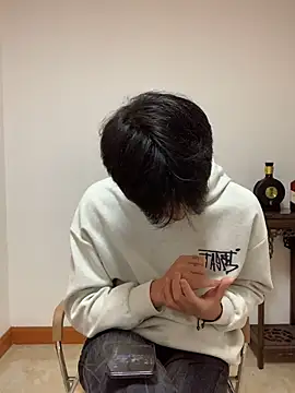 YangYang-8 online show from April 27, 2:24 pm