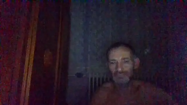 Snapshot of TIVADAR73 chatting on October 25, 11:39 pm TIVADAR73 online show from October 25, 11:39 pm