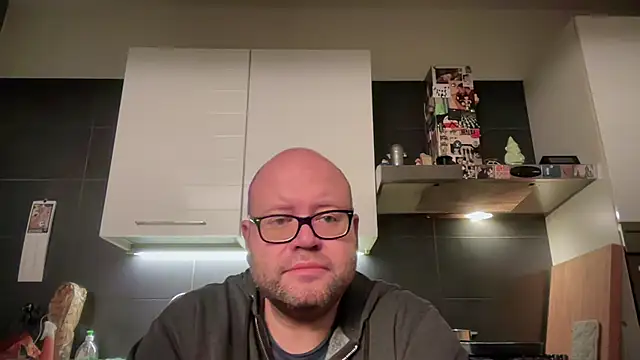 theitalianbear online show from November 22, 4:12 am