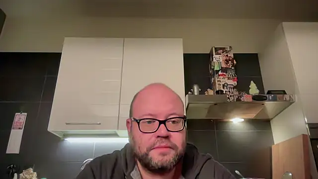 theitalianbear online show from February 13, 8:47 pm