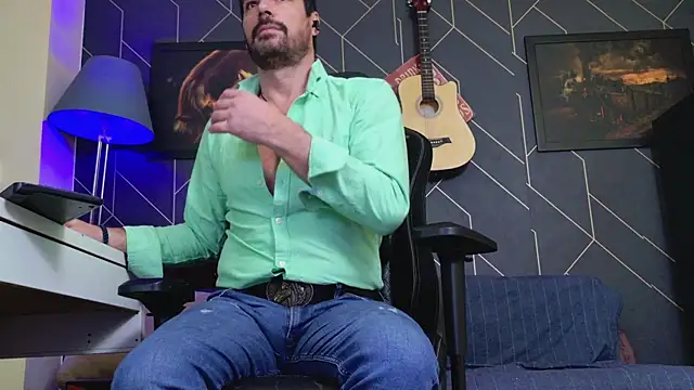 ChrisKox online show from November 29, 6:26 am