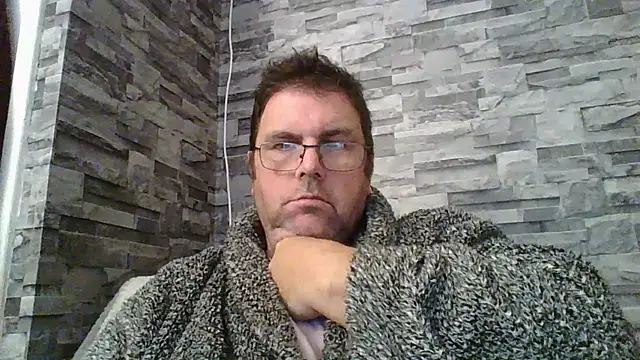Snapshot of WOOLYMARK2507 chatting on December 9, 5:35 pm WOOLYMARK2507 online show from December 9, 5:35 pm
