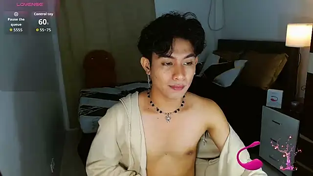 WildestTwink online show from February 23, 2:30 pm