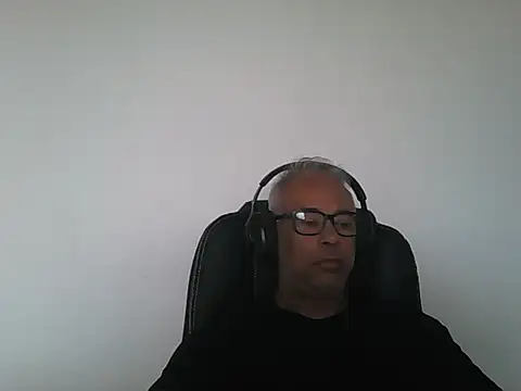 Snapshot of MorenoBrazil69 chatting on October 24, 6:20 pm MorenoBrazil69 online show from October 24, 6:20 pm