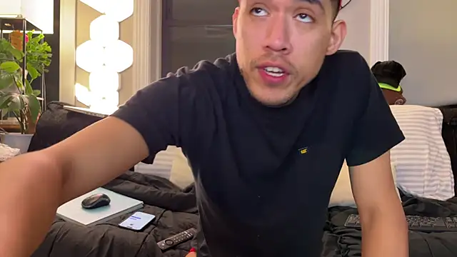 bestofdoseswirls online show from March 29, 2:23 am