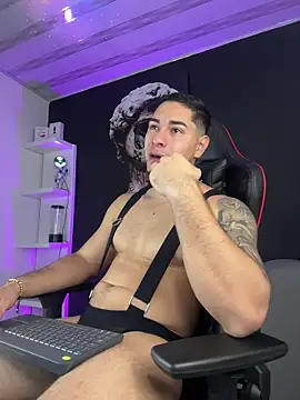 Dimitri Colleman online show from December 5, 10:39 pm