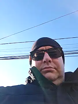 Andrew1900529 online show from December 17, 8:34 am