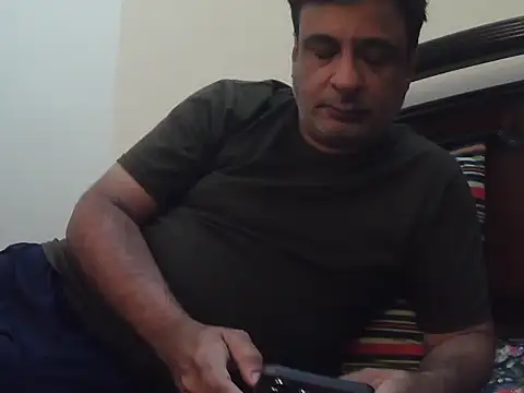 desipapaxxx online show from March 28, 9:15 pm