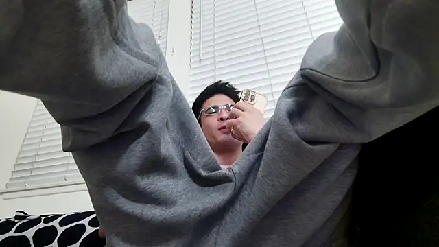 SebastianReiss online show from April 3, 6:32 am