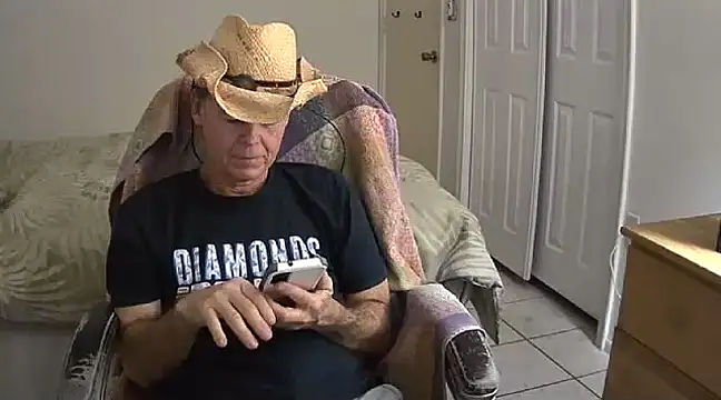 nakeedcowboi65 online show from January 15, 10:24 pm