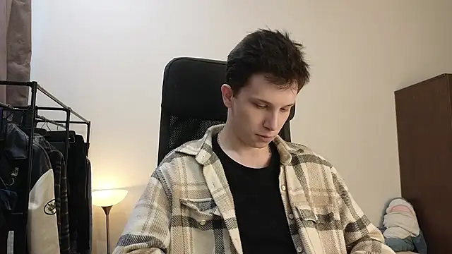 arlekincrop online show from April 18, 5:31 am