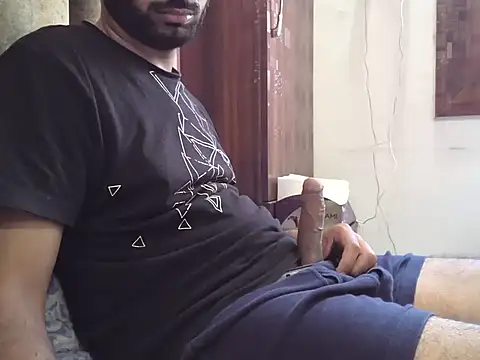 Snapshot of brownie_cake_cb chatting on October 2, 10:19 am brownie cake cb online show from October 2, 10:19 am