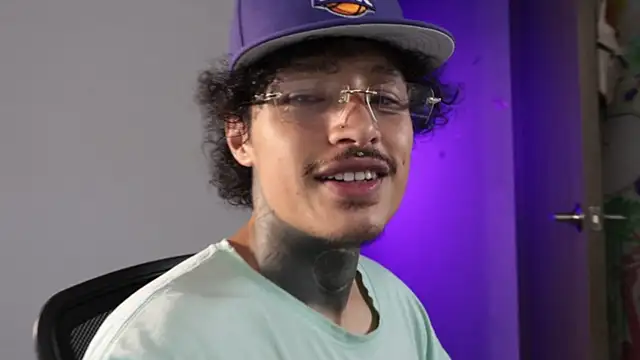 trieone online show from April 17, 12:02 am