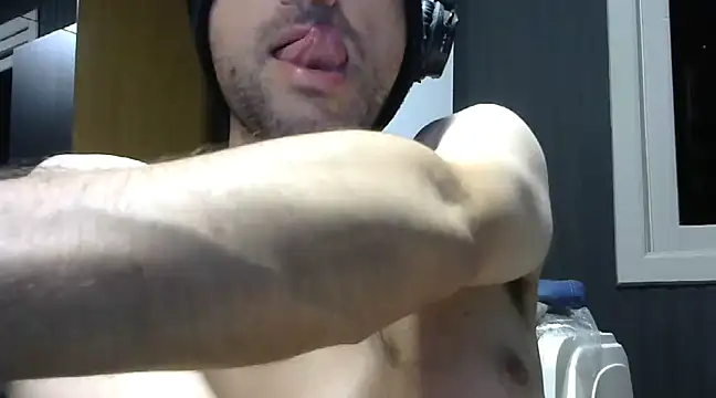 gauchors20 online show from February 15, 3:20 am