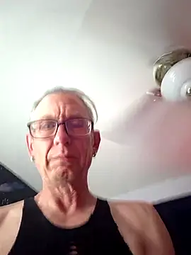 jjdirty6996 online show from April 27, 7:38 am