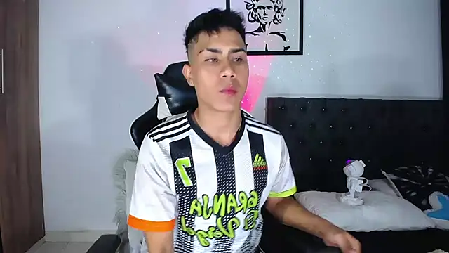 AlanNaughty online show from November 5, 5:42 am