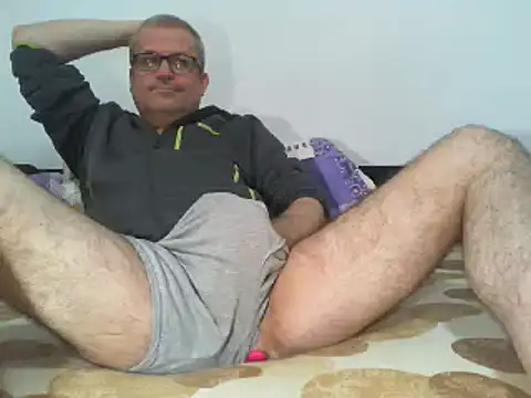 greeneyeshot12 online show from March 3, 12:56 pm