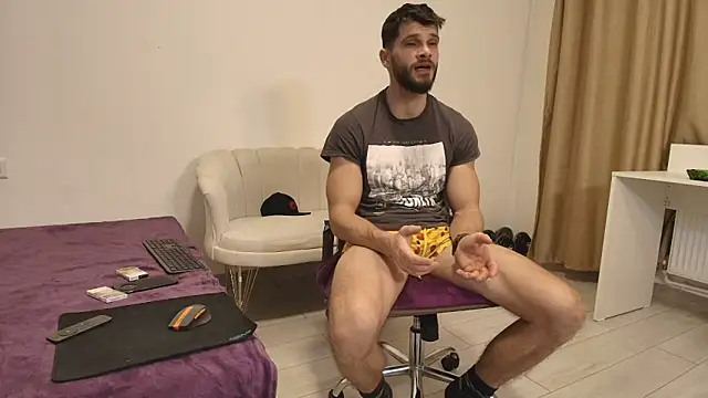 MauroTwin online show from January 8, 6:02 pm