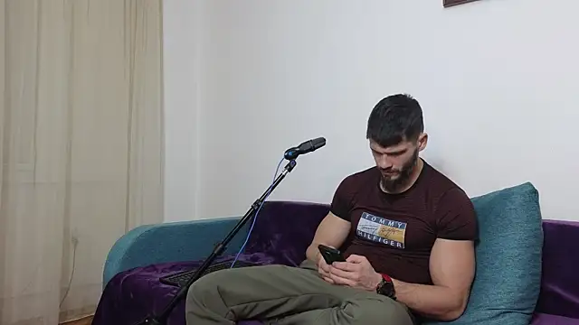 MauroTwin online show from February 19, 7:48 pm