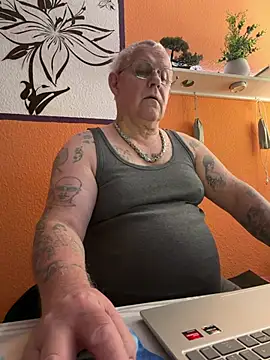 smaili1513 online show from January 16, 7:11 am