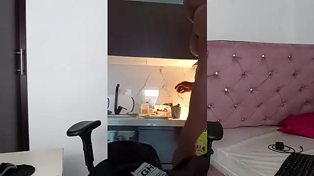 BlackNike online show from March 3, 12:10 pm