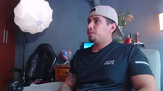 geirge teacherxx online show from November 24, 6:42 pm