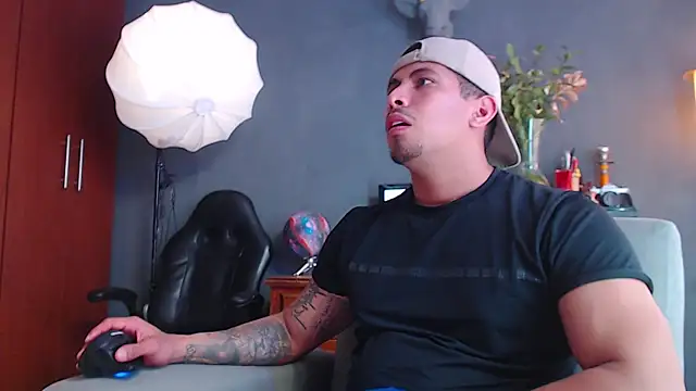 geirge teacherxx online show from November 18, 8:23 pm