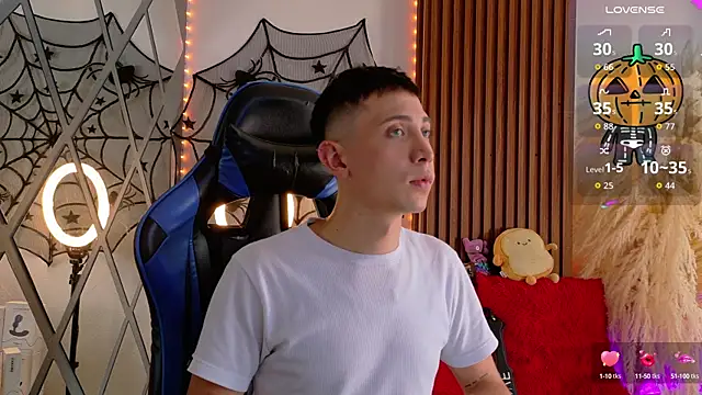 Chris Bennett online show from October 6, 6:12 pm