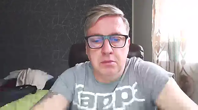 RobertStripX online show from February 3, 9:19 am