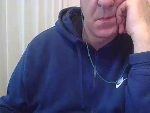 Snapshot of ANONIMO7735 chatting on February 1, 5:18 am ANONIMO7735 online show from February 1, 5:18 am