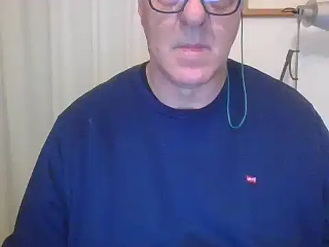 Snapshot of ANONIMO7735 chatting on December 10, 4:38 pm ANONIMO7735 online show from December 10, 4:38 pm