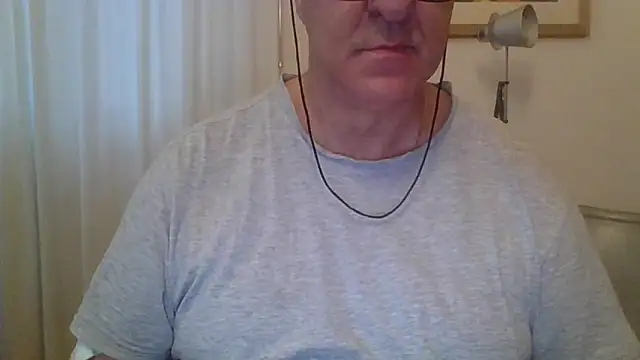 Snapshot of ANONIMO7735 chatting on October 1, 5:22 am ANONIMO7735 online show from October 1, 5:22 am