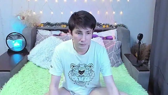 Yumi steve online show from November 24, 9:10 am